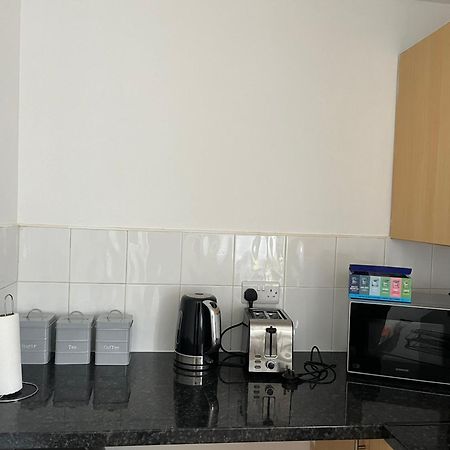 Kettering Service Accomodation 2Brh Freeparking Wifi Smart Tv Tea & Coffee Exterior foto